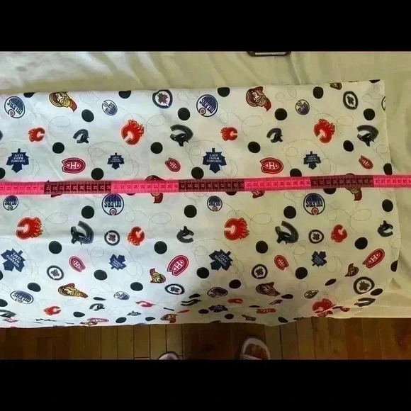 HOCKEY themed 2X window panel and 2X pillow cases - Picture 5 of 5